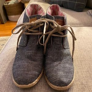 Toms wedge booties